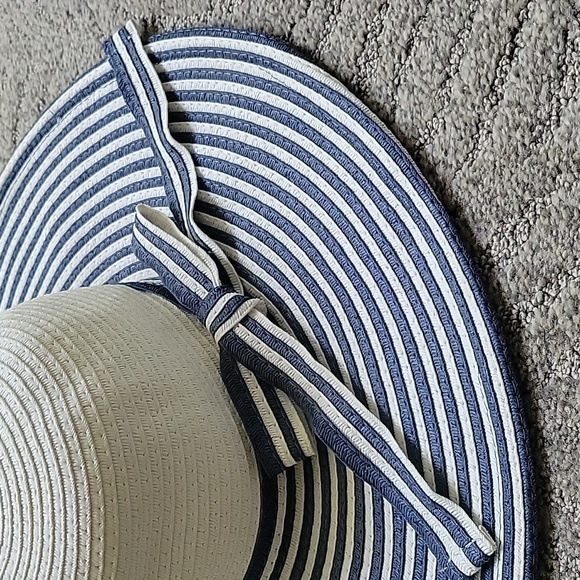 Sunhat - Picture 2 of 2